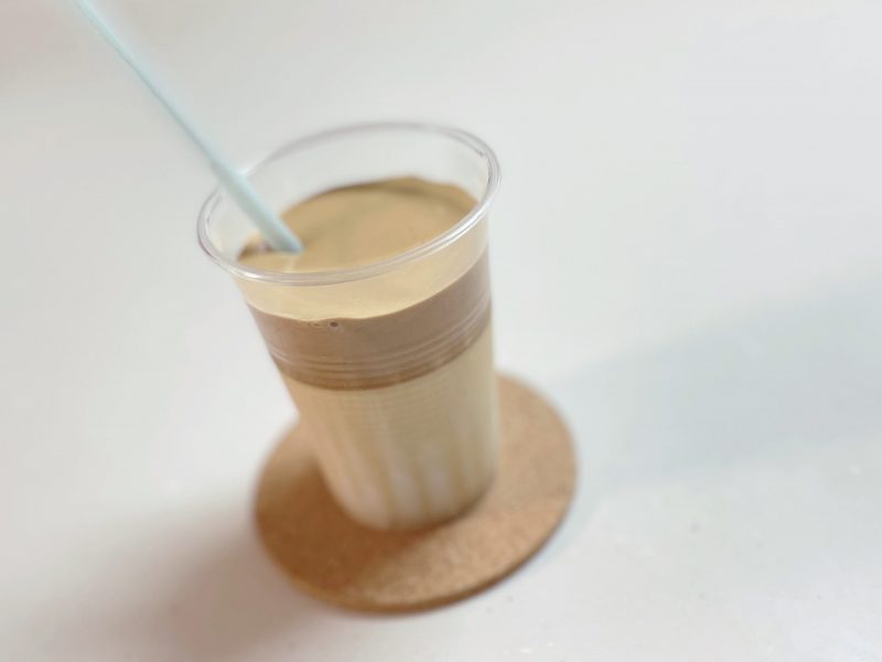 アウトドアで作るダルゴナコーヒー